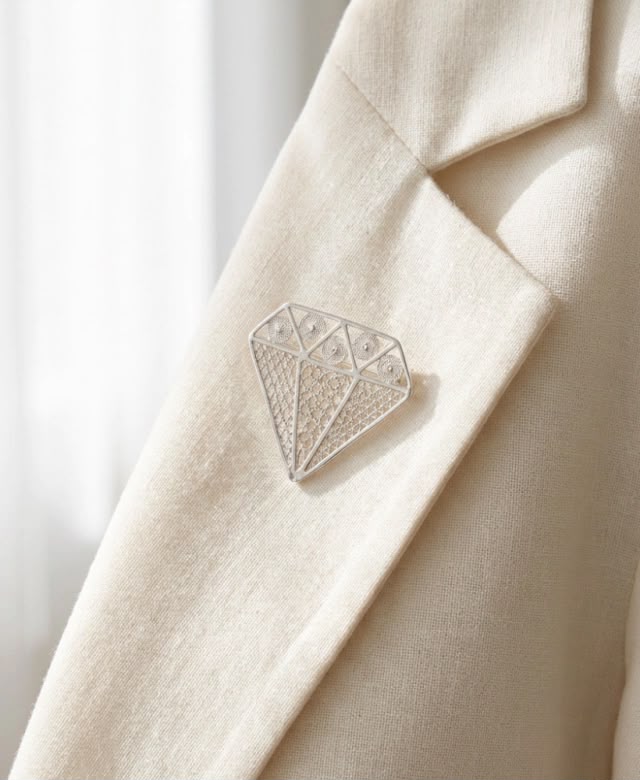 Imagen del producto Prendedor Diamante en plata Filigrana